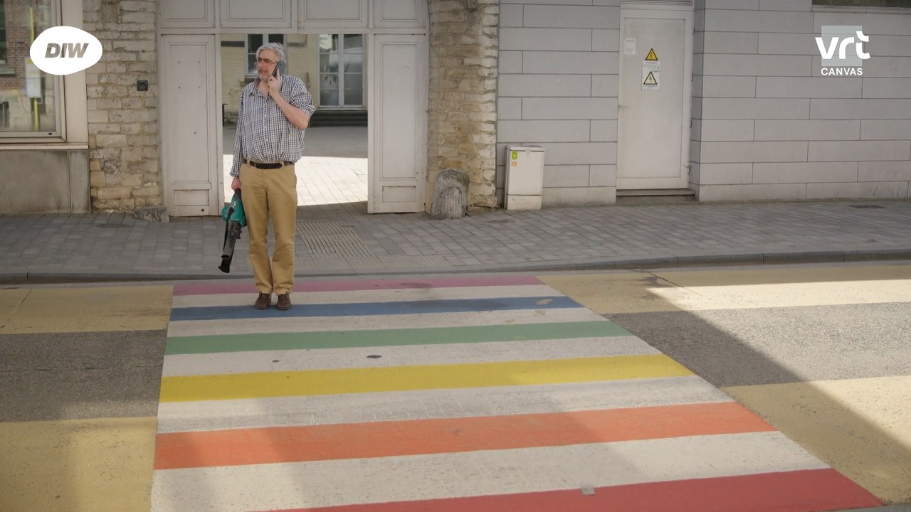 Veel vragen voor de LGBTQI+ hulplijn