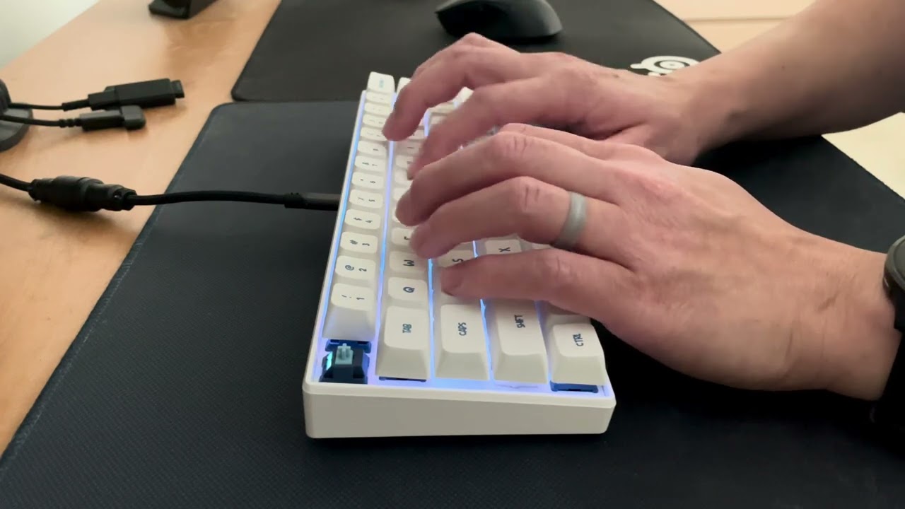 Zenclack Pleiades Switches | ilovbee i61 | MDA Keycaps | Typing Sounds