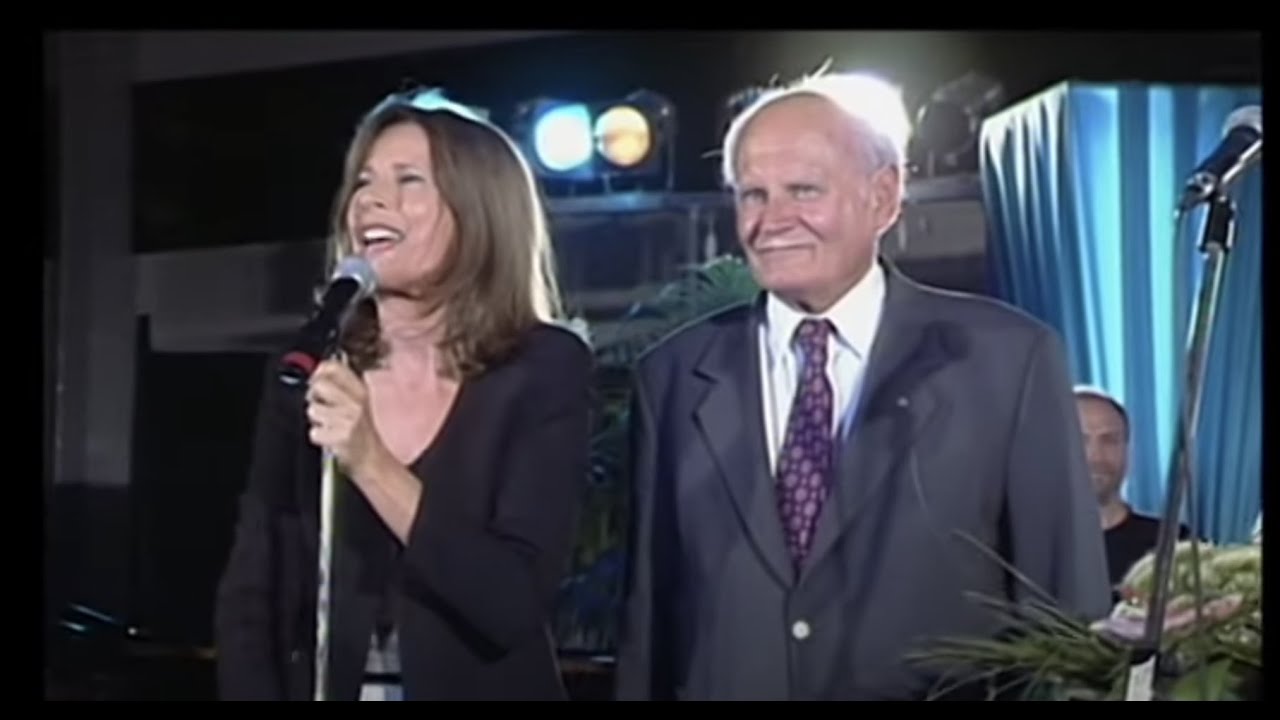 Göncz Árpád tiszteletére tartott gálaest /2000. június/ részlet / Koncz Zsuzsa, Bródy János