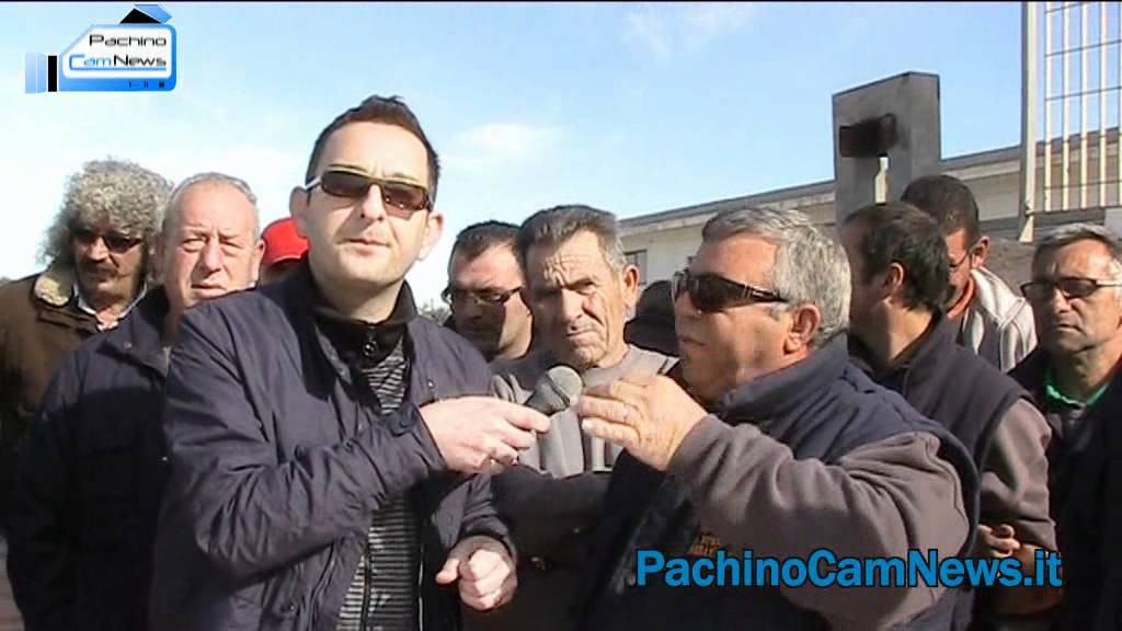 Protesta operatori ecologici di Pachino. Nessun stipendio da Ottobre