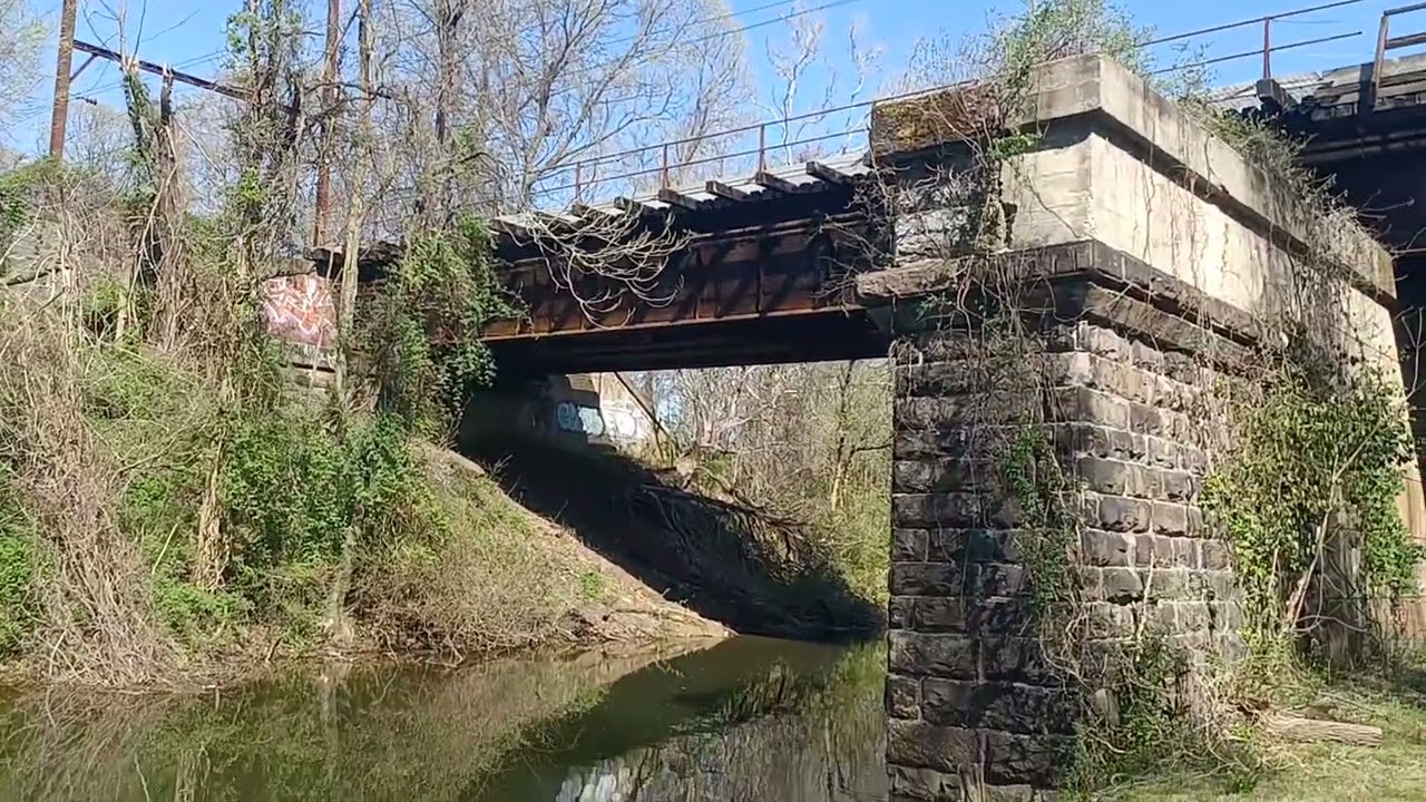 History at the Reading Railroad crossing of the Bel Del