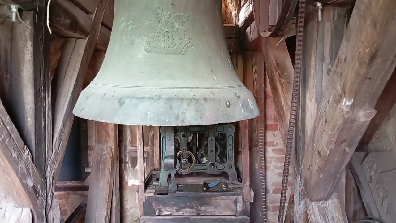 Čachotín (CZ) zvonice u kostela sv. Vavřince - zvon