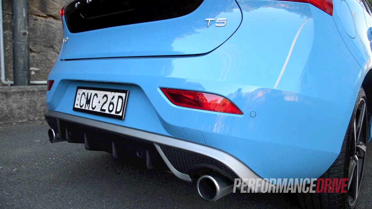 2013 Volvo V40 T5 R-Design engine sound and 0-100km/h