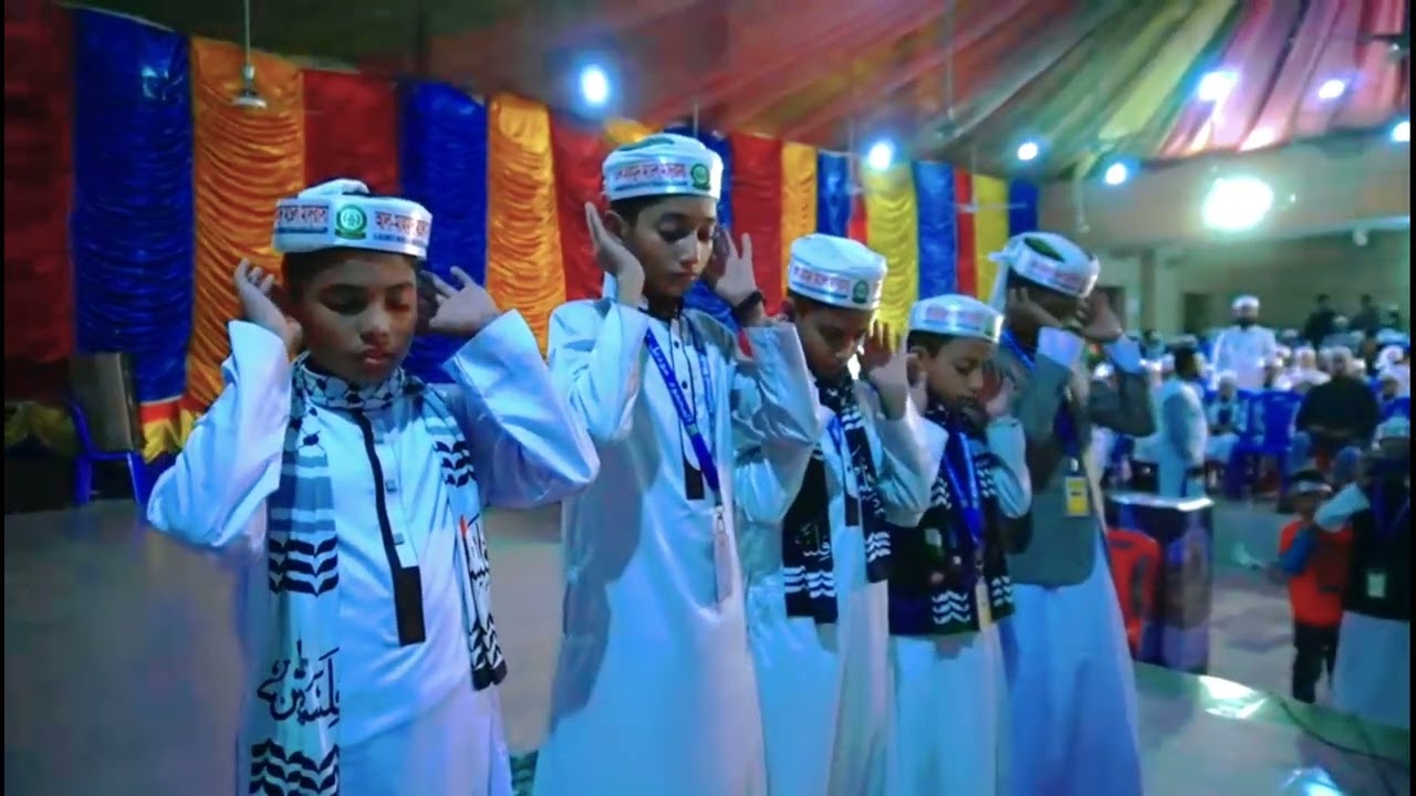  ঈদুল-ফিতরের নামাজ পড়ানোর চমৎকার দৃশ্য-