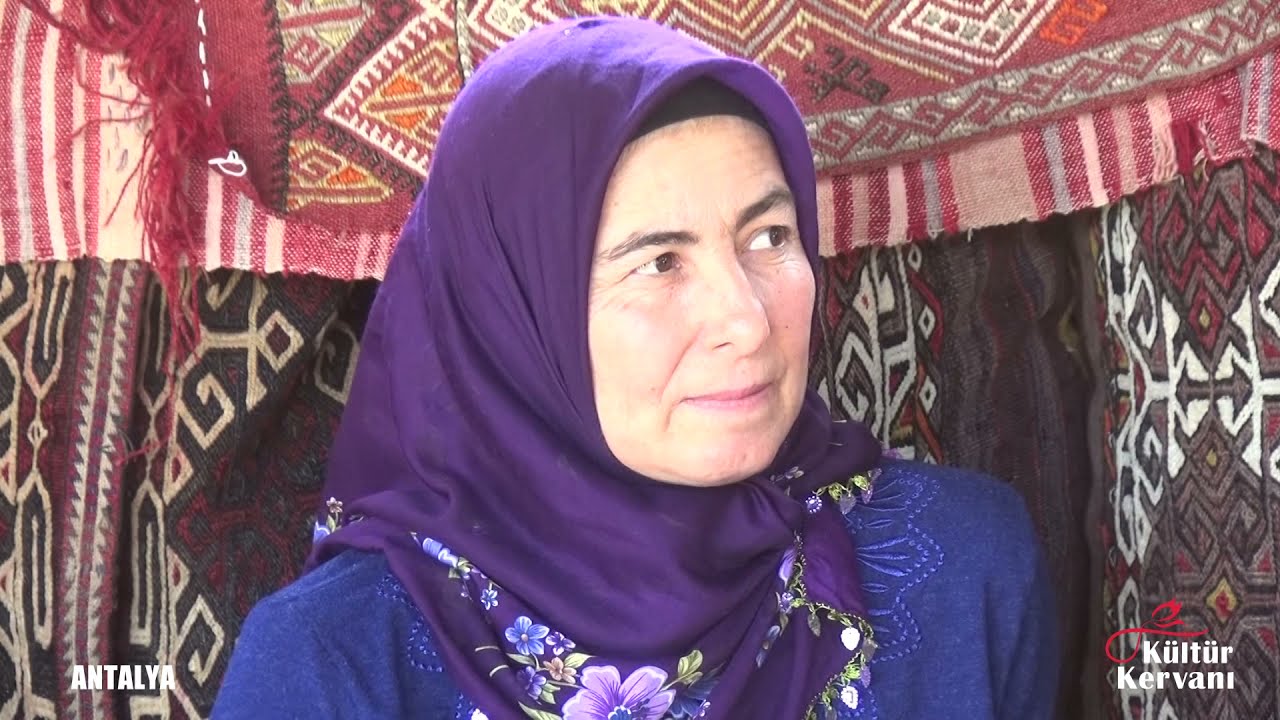 Yörük kadını Sultan Bacı Avrupalı Misafirler İçin türküler söyledi. Kadir Mevlam