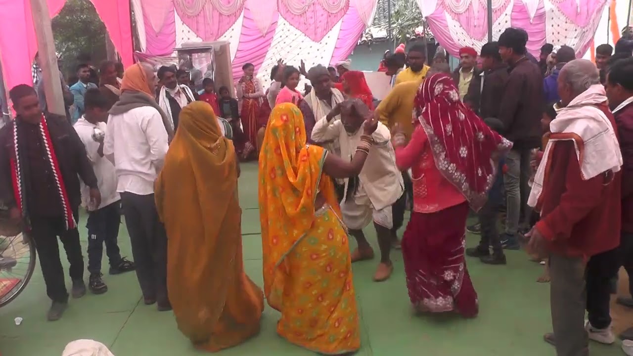 गांव का देशी बैंड बाजा धूम मचाने वाला वीडियो #vairalshort#dance#song #wedding Bishnu bagheli video