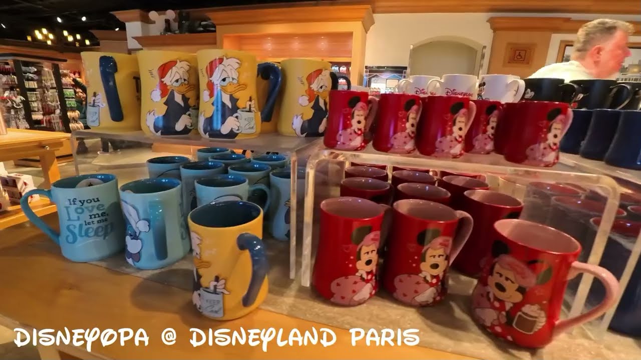 WALT DISNEY STUDIOS STORE 4/5 - SHOP WALK Disneyland Paris - DisneyOpa