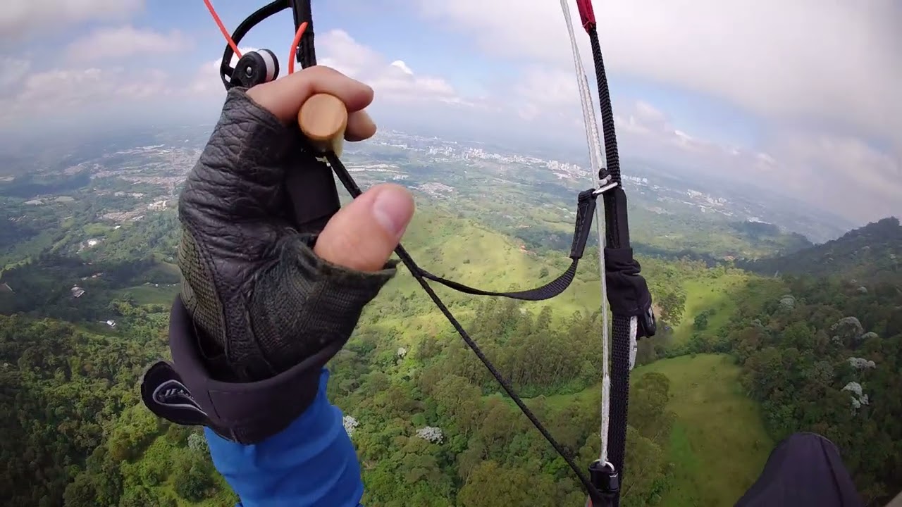 Vuelo Parapente Calarcá 17 ene 26 Skywalk Poison 4