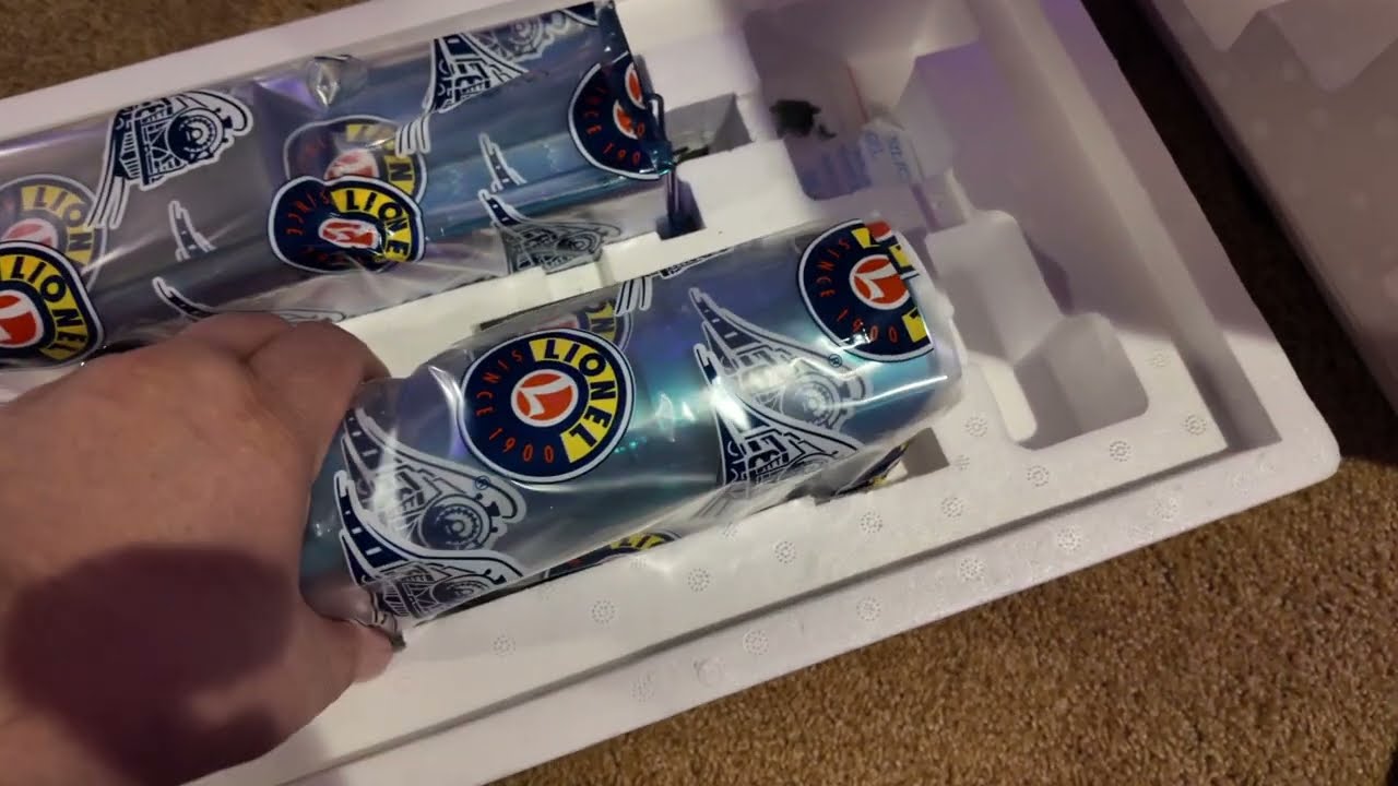 THE POLAR EXPRESS™ 20TH ANNIVERSARY LEGACY BERKSHIRE #1225 WITH PLASMA-COAT SKU: Lionel 2431470