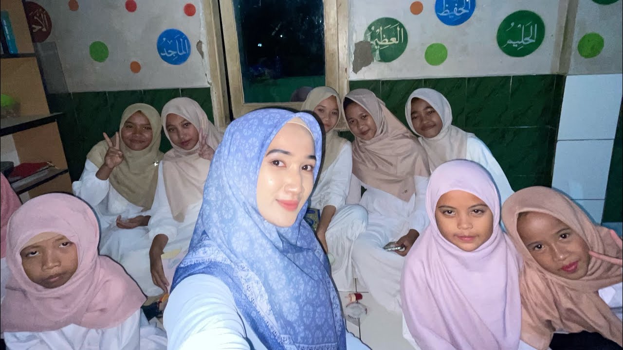 Alfiyah siswi smp wustho 
