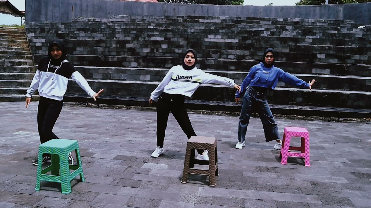 DANCE SISWA PURNA WIYATA KELAS XII SMA N 1 JEPON TAHUN PELAJARAN 2020/2021