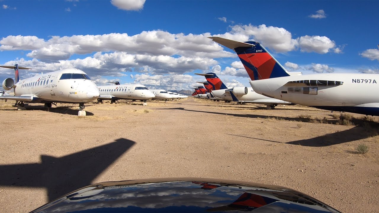 Driving through the AIRPLANE GRAVEYARD at the Kingman Airport