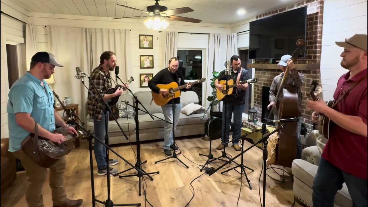 “Don’t Let Your Deal Go Down” Living Room Bluegrass Jam