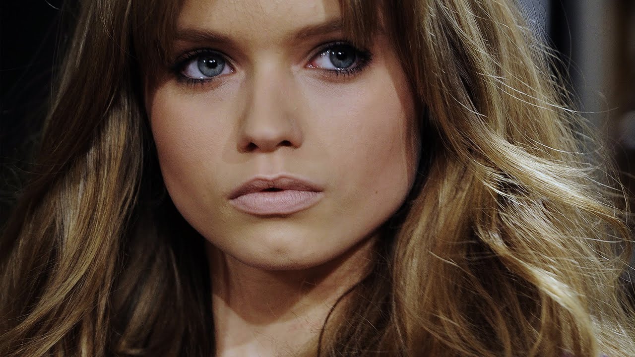 RUNWAY THROWBACK: ABBEY LEE KERSHAW