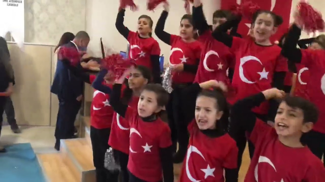 Dalga dalga bayrağım 🇹🇷🇹🇷🇹🇷4-D İstiklal marşının kabulu gösterisi
