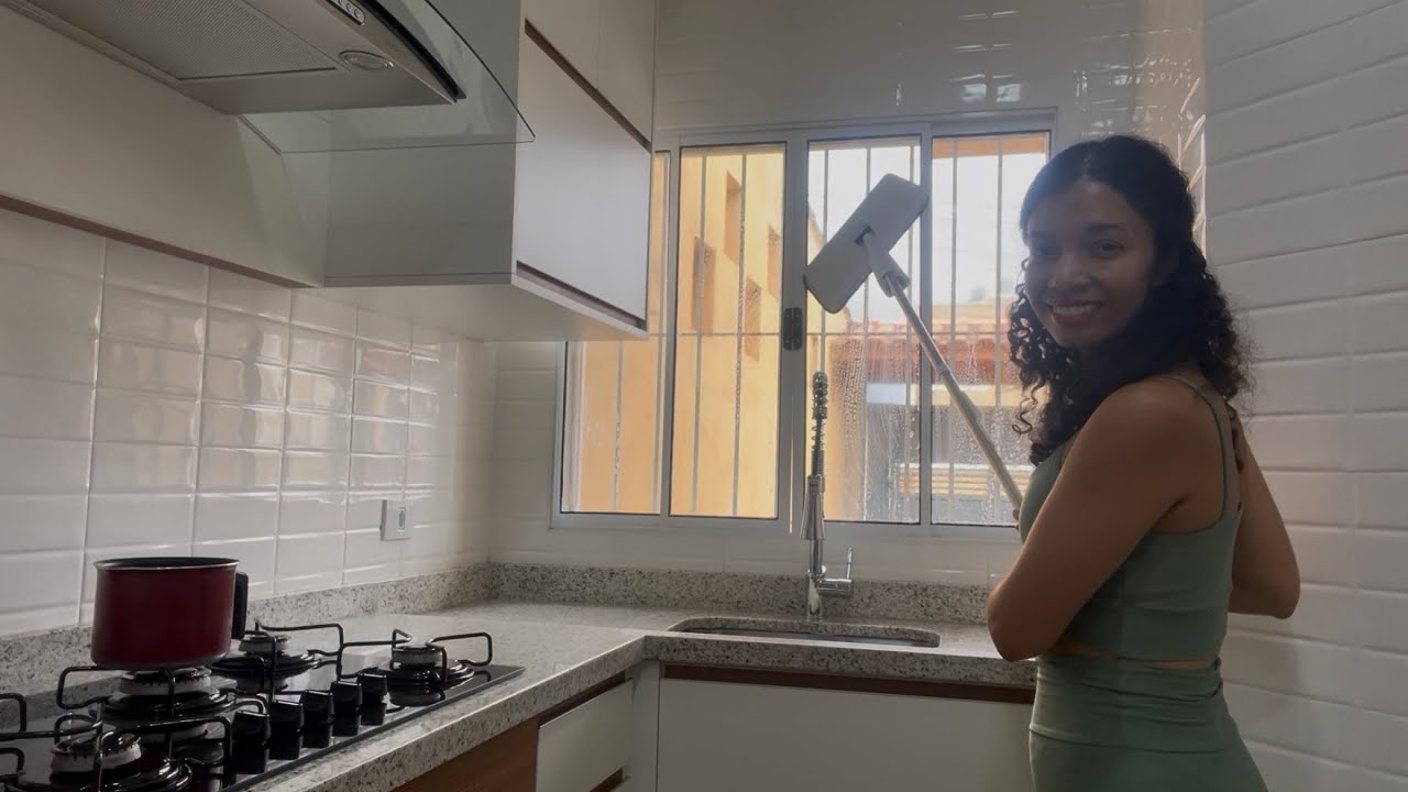 Rotina em casa + limpeza dos vidros com mop 