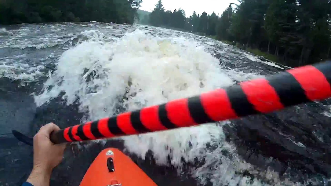 Kayak rivière sur la haute Saint François section disraeli 70m3/s