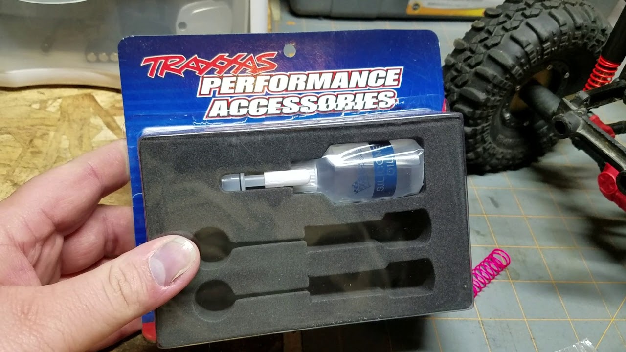 Traxxas big bore shocks on an Axial scx10 ii