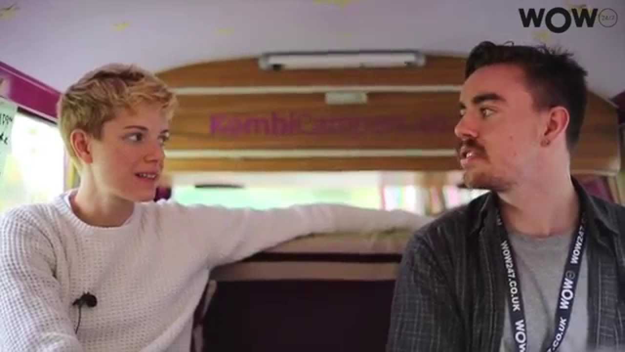 Mae Martin goes on a date with us in the #WOWwagon