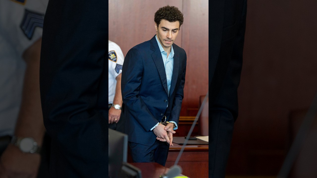 Judge delays Luigi Mangione's state murder trial