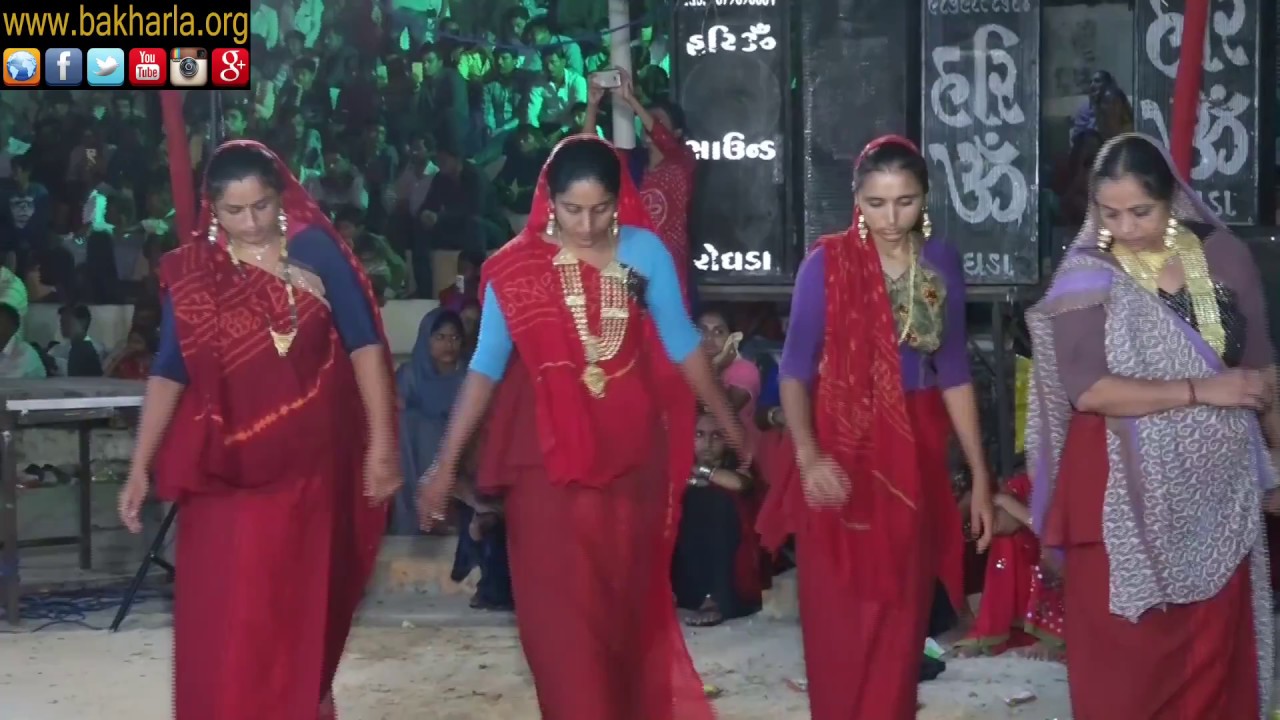 Bakharla Navratri 2017 - Ladies Garba