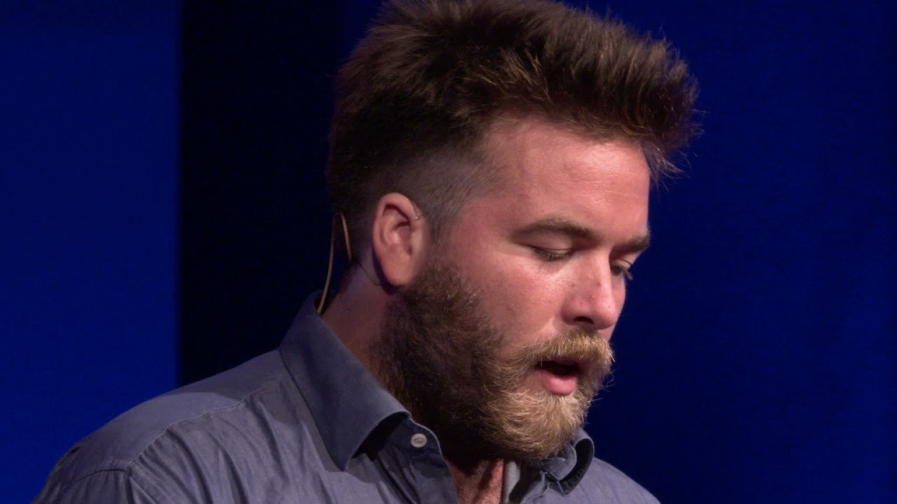 Creare un premio portando in giro la poesia | Alessandro Burbank | TEDxVarese