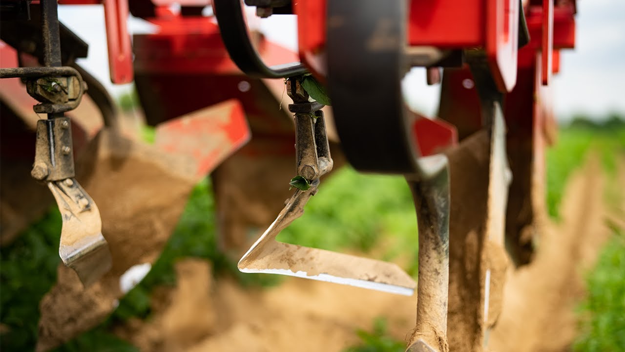 Winkelhalter im Einsatz - Pitch bracket adjustable in action - Industriehof Scherenbostel