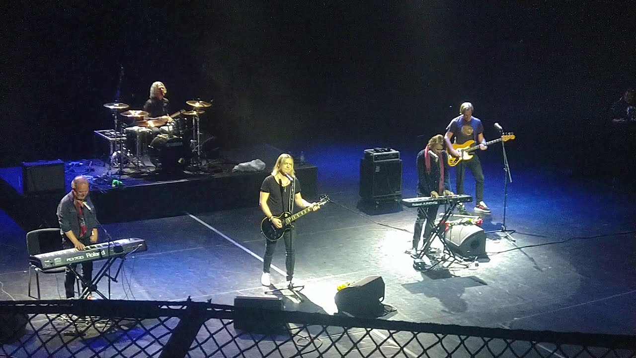 Secret Service - When The Night Closes In