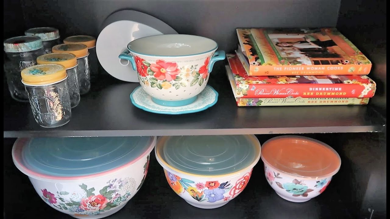 Kitchen Tour with Pioneer Woman - Decorating with Pioneer Woman