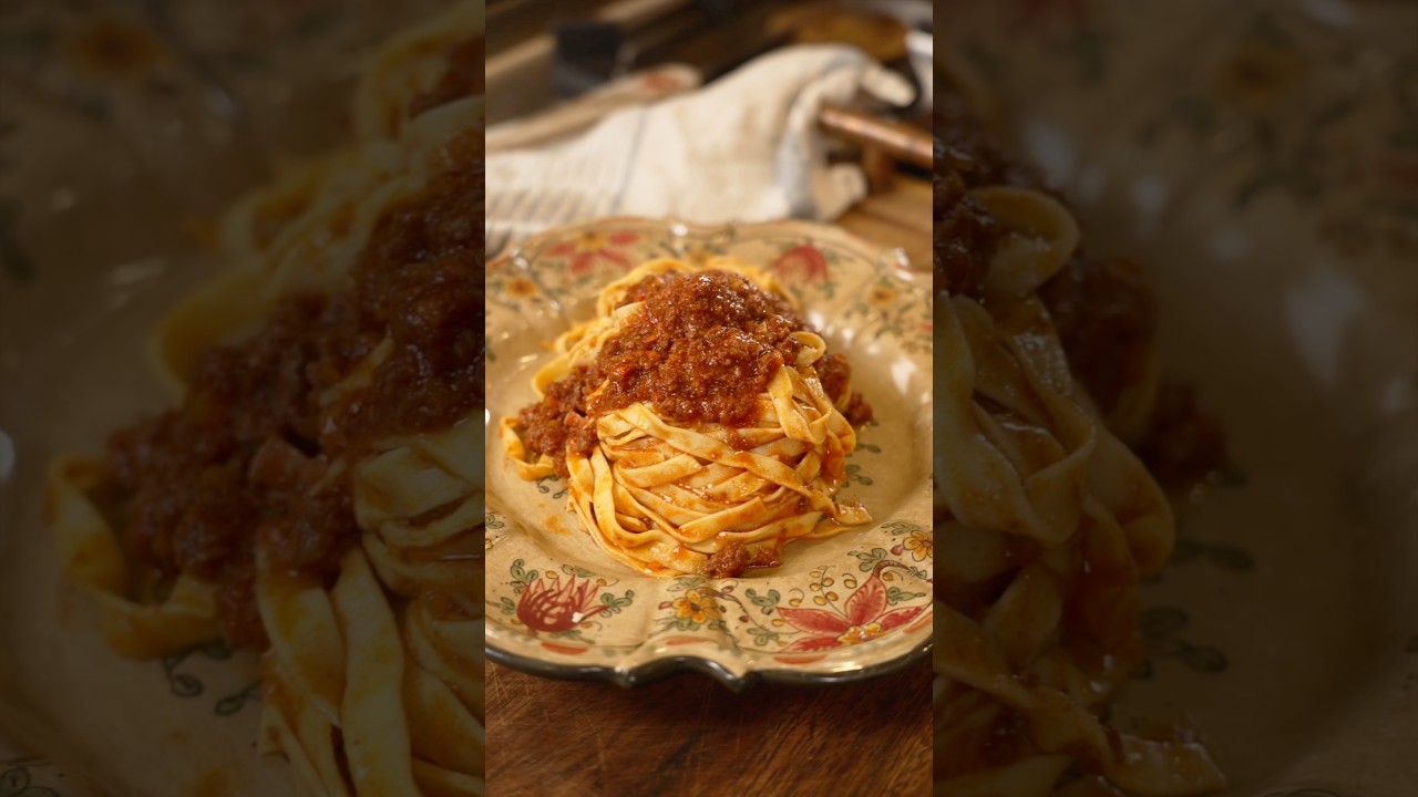 The REAL Bolognese with Tagliatelle