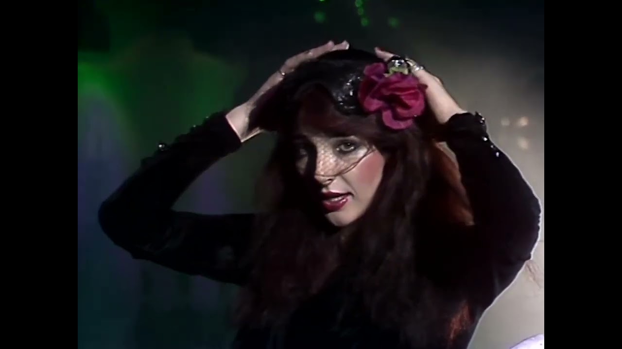 Kate Bush - Hammer Horror (live on Countdown 1978)