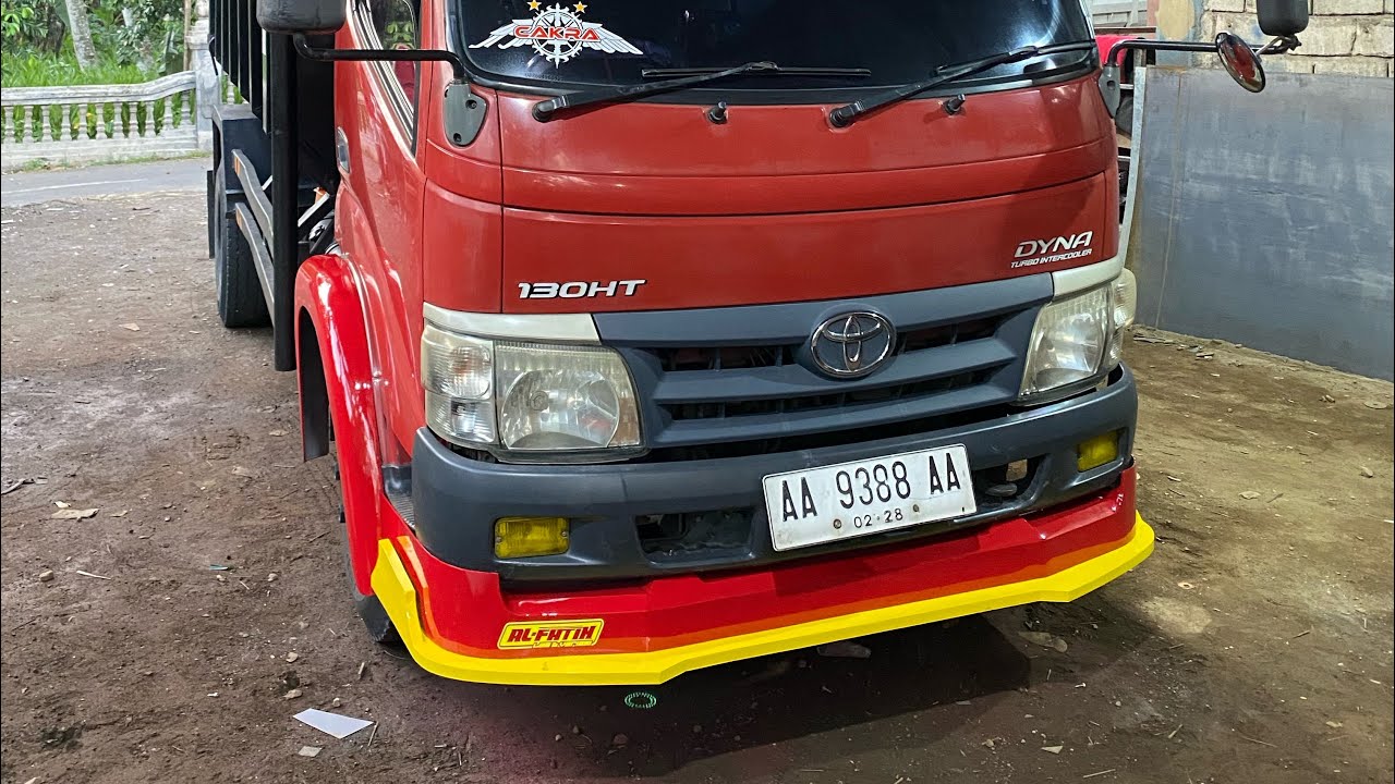 Proses pembuatan spoiler truk DYNA HT lengkap pemasangan thule dan spakbor kabin.