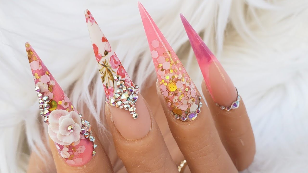 UÑAS Con 