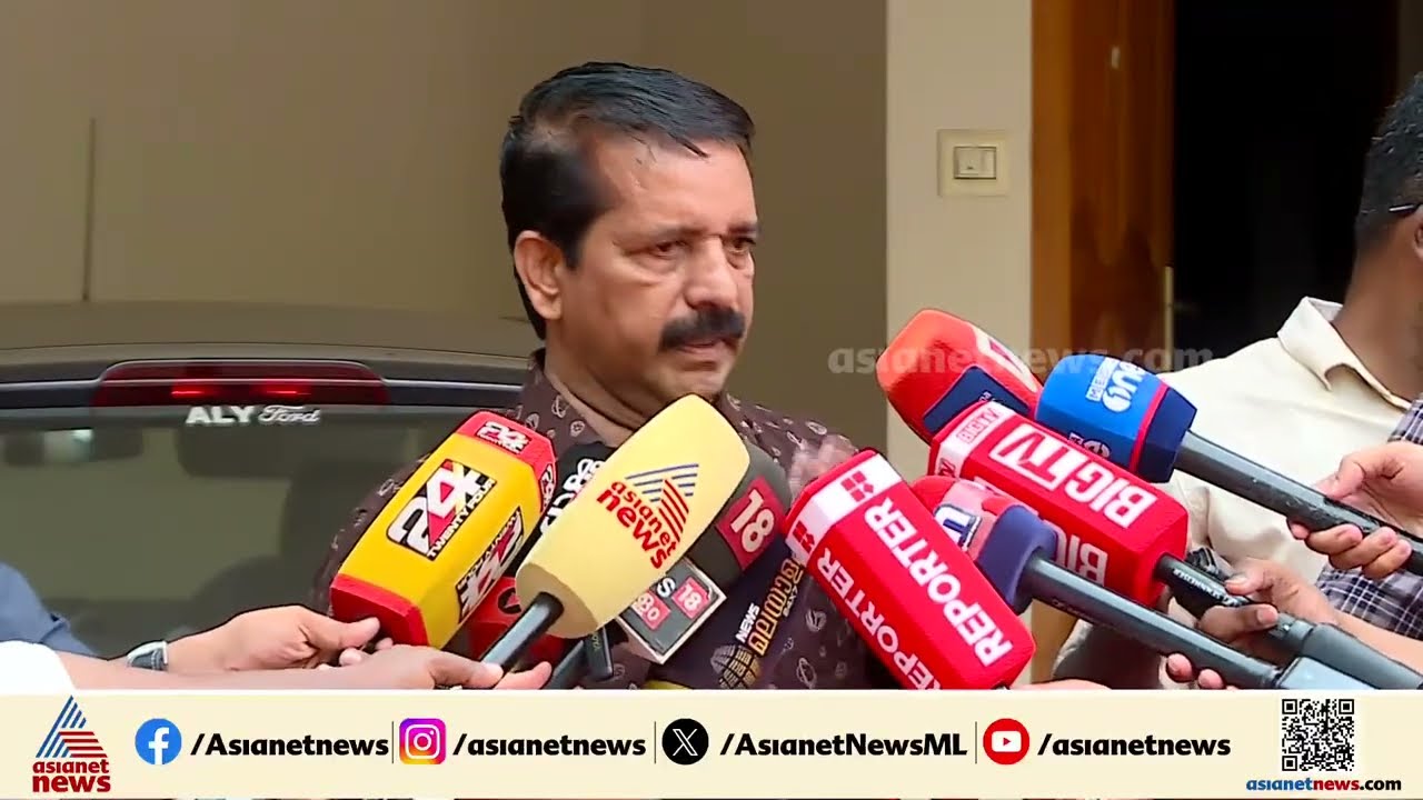 പടിയടച്ച് പിണ്ഡം വെച്ച പാര്‍ട്ടിയിലേക്ക് ഇനിയില്ല; വി എസിന്റെ പിഎ ആയിരുന്ന സുരേഷ് കോൺഗ്രസിൽ