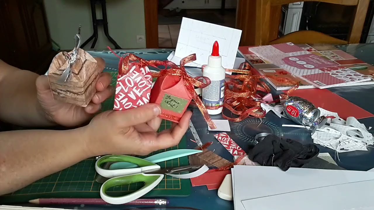 Tuto jolies boîtes pour petits chocolats de noel ou autres !
