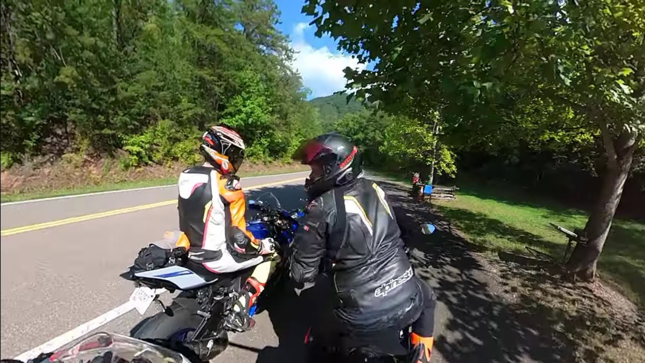 421 the Snake 🐍! With there fastest locals Colin & Ron 🔥🔥🔥😎 #s1000rr #r1 #ducati #bikelife #riders