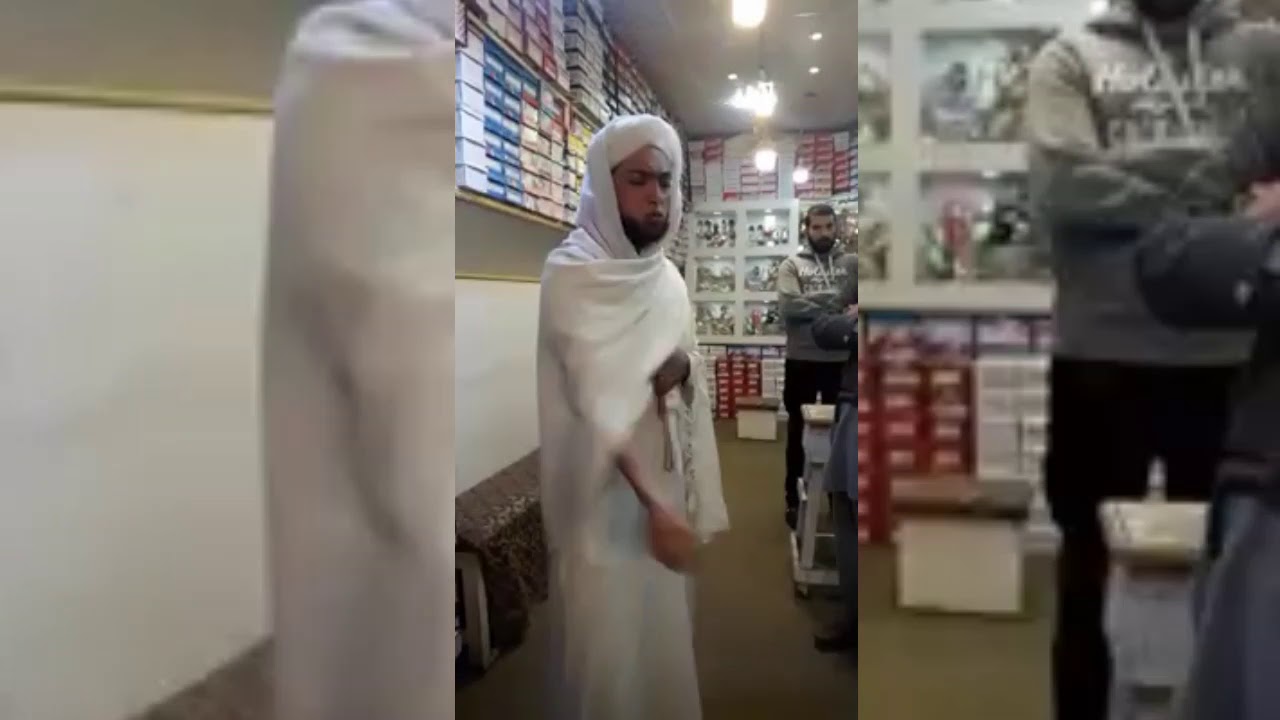 مغني سابقا يدعوا الناس الى الله عزوجل بطريقة نبوية في شوارع باكستان من ثمرات جهد الدعوة