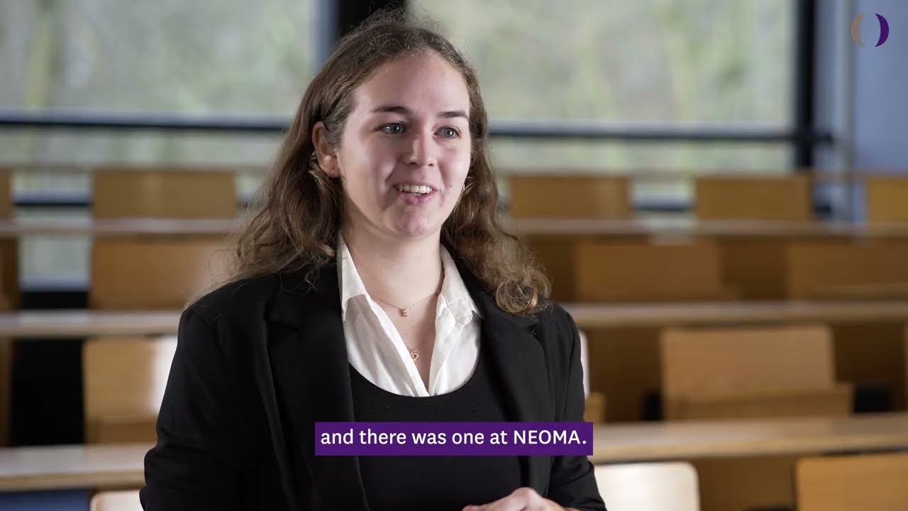Discover Elisa's story - MSc Cultural & Creative Industries student