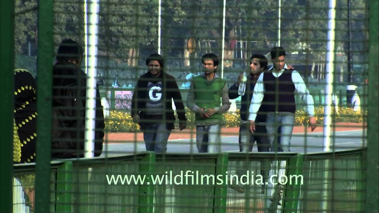 People spending quality time at Rajpath, Delhi