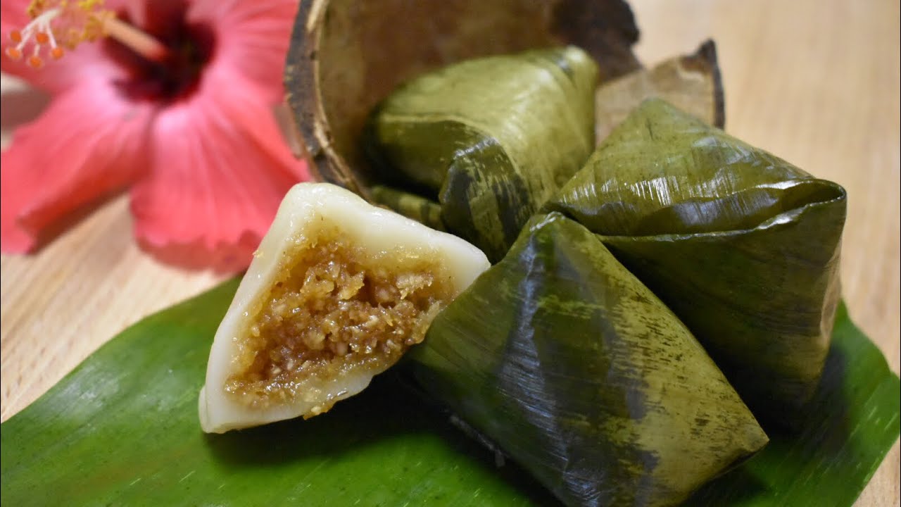 Kanom Nab - Kanom Tian - Caramelized Coconut in Glutinous Rice Dough - Lao Dessert