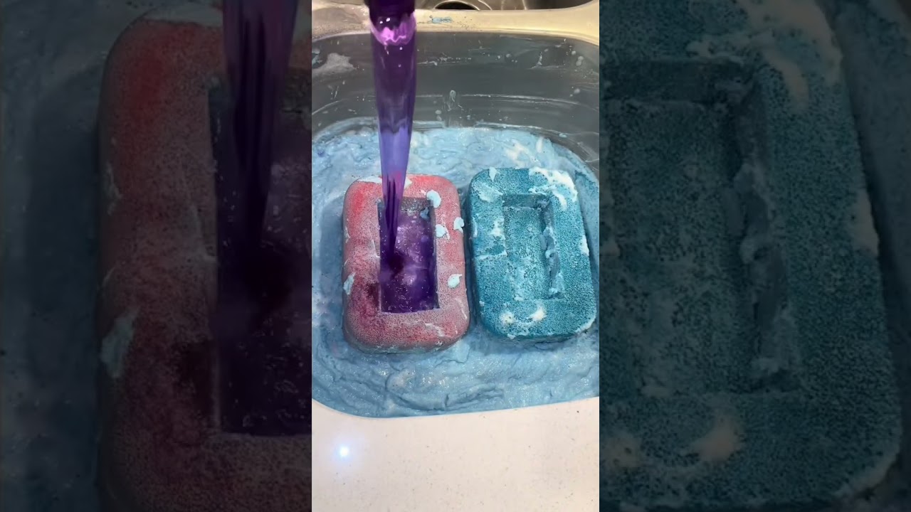 Amazing Foca, baking soda, ds and pine sol liquid powder bombs 