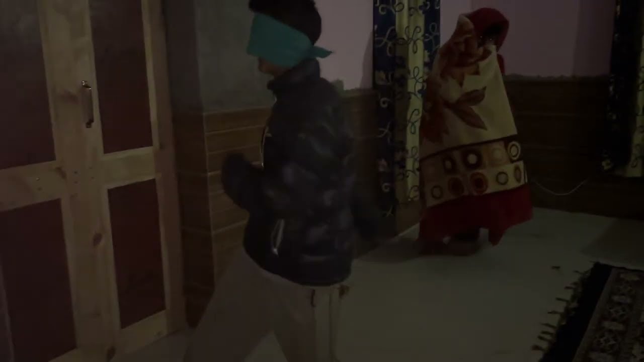 Kitni mar baji bechara ko 😂 #trending #vlog 