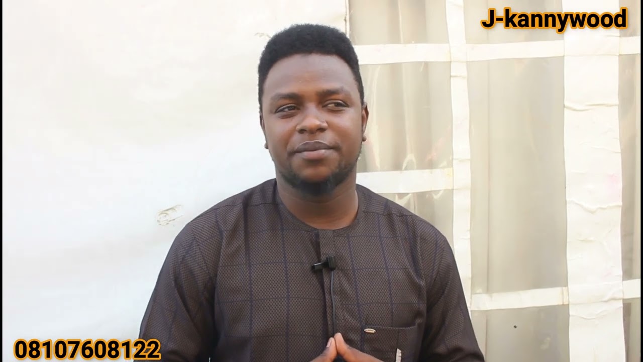 Hira da Baba Sadiq. (Auwal na cikin Labarina)