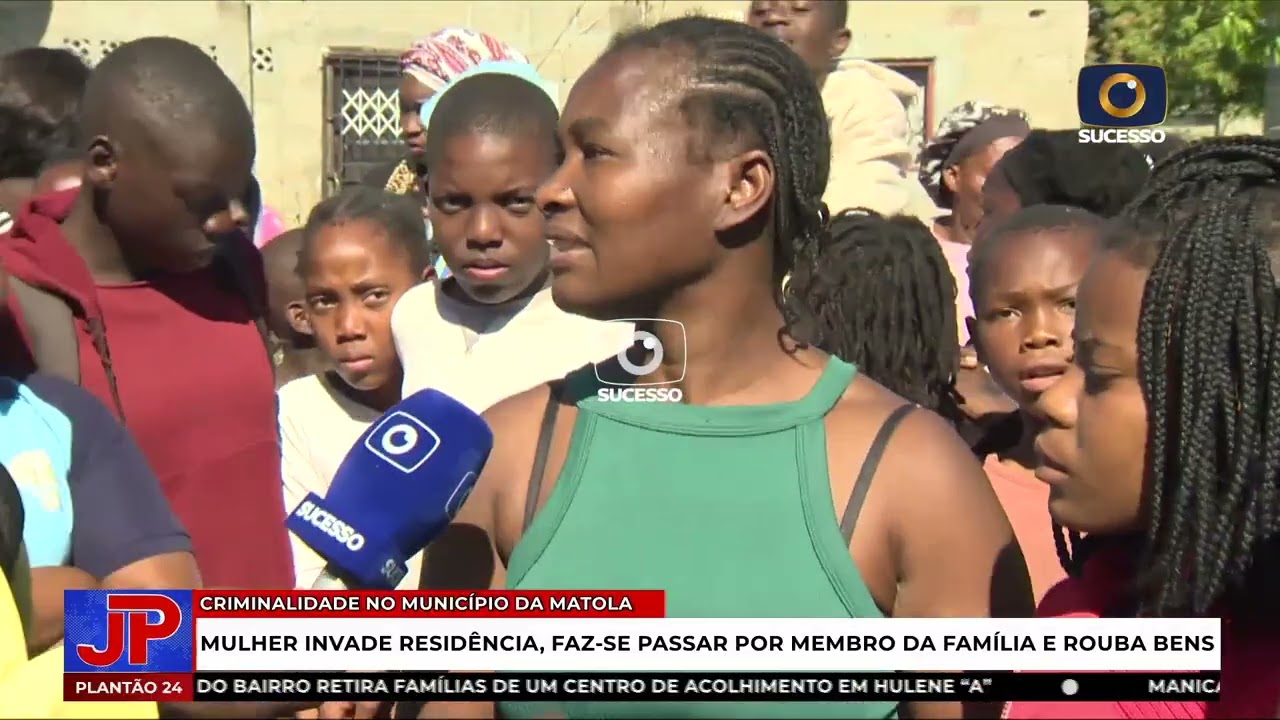 MULHER INVADE RESIDÊNCIA, FINGE SER FAMILIAR, ALMOÇA E ROUBA CABELOS ARTIFICIAIS