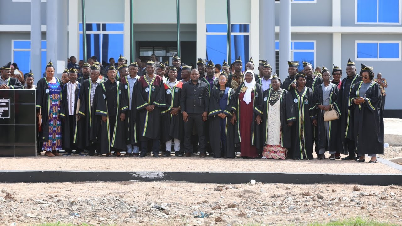 MADIWANI WAASWA KUVIISHI VIAPO