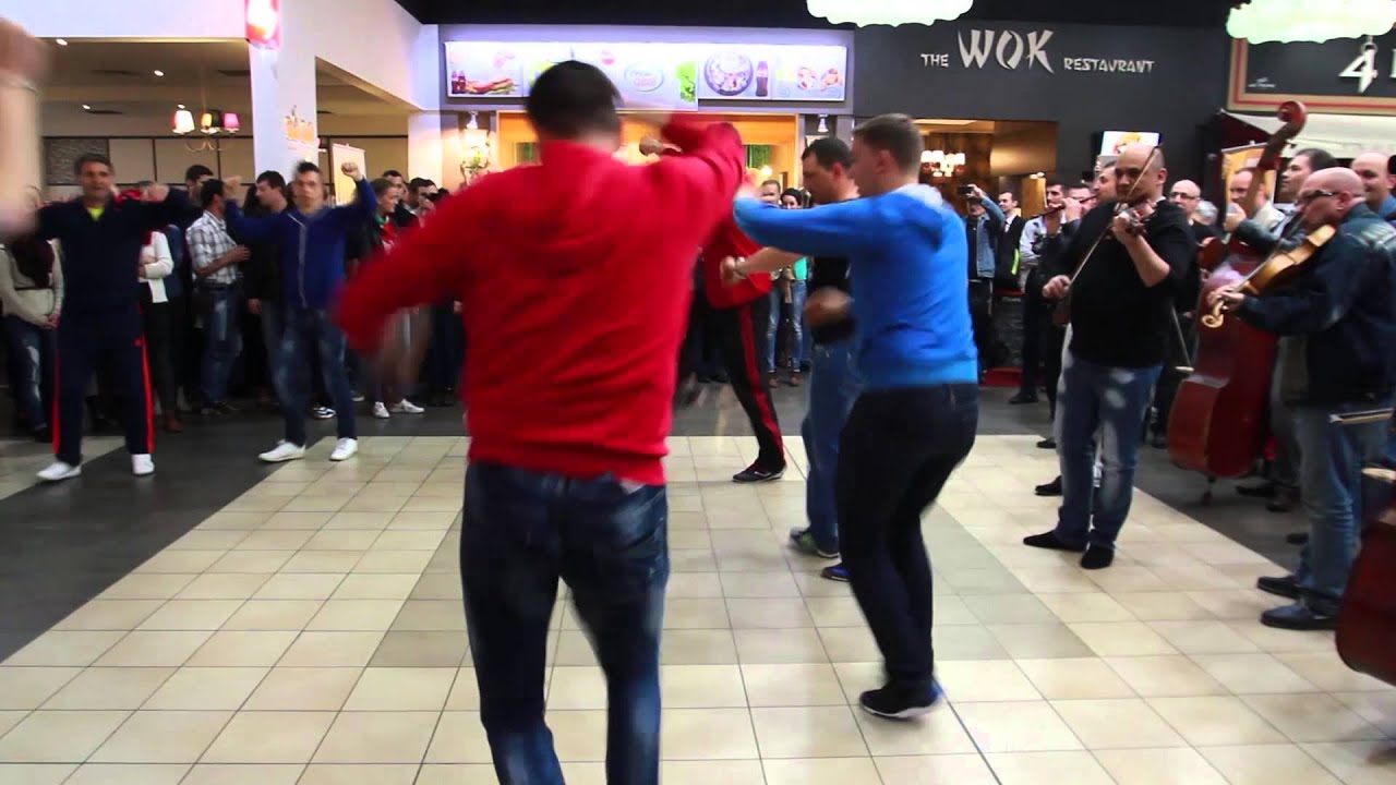Flashmob Ansamblul Artistic Muresul
