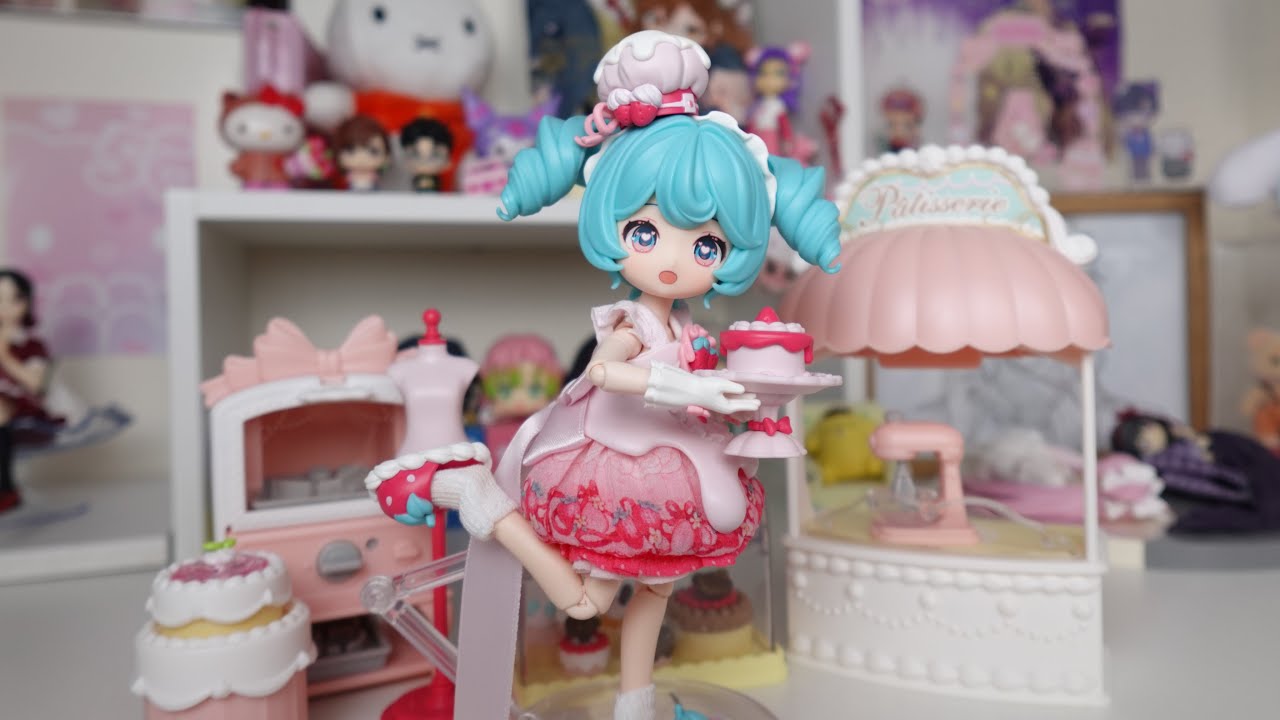 Hatsune Miku Strawberry Cake Limited Edition Blokees DaaLaMode Series 𑣲