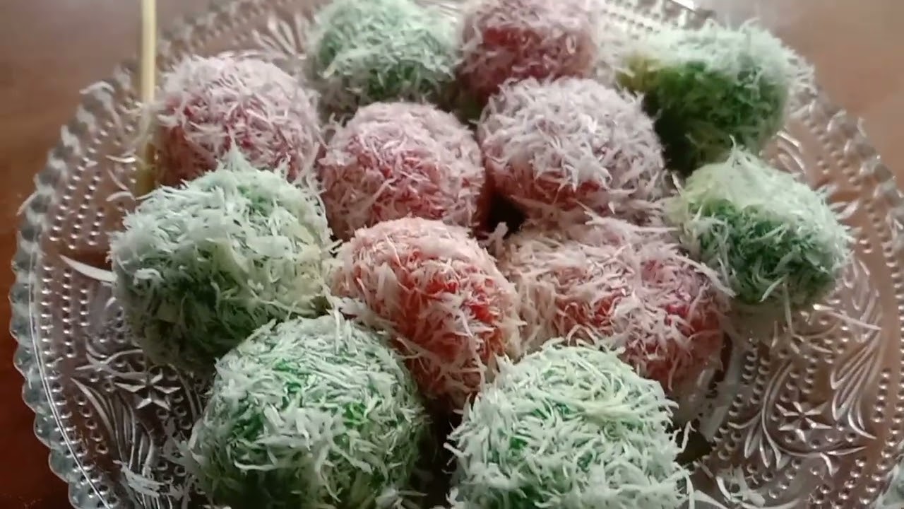 TEKS DESKRIPSI PANGANAN TRADISIONAL "KLEPON"