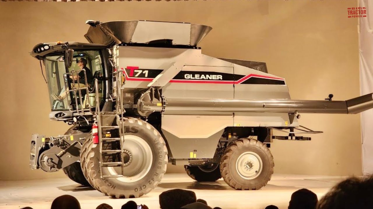New GLEANER T71 Combine