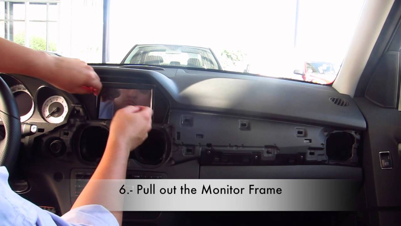 Mercedes Benz 2014 GLK Monitor Screen and Radio HeadUnit Removal / 2014 벤츠 GLK 오디오 및 모니터 탈거방법 동영상